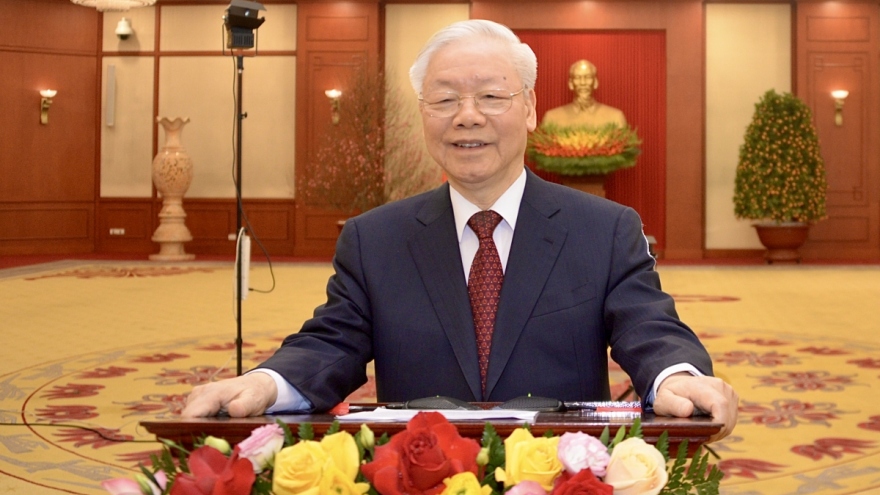 Top Vietnamese leader extends lunar New Year greetings to people